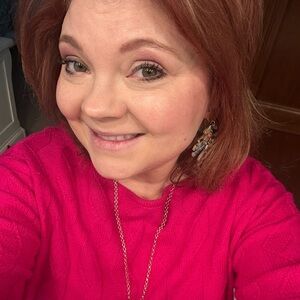 Meet your Posher, Holly